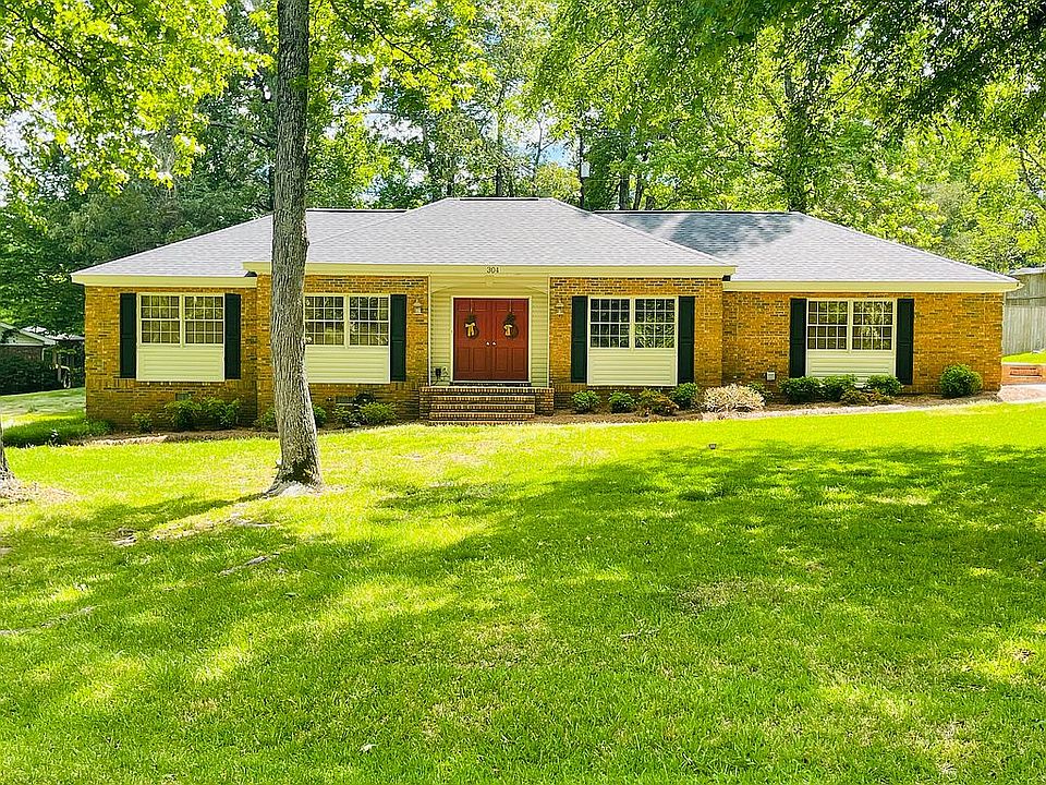 304 N Hill Rd, Greenwood, SC 29646 Zillow