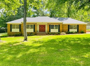 304 N Hill Rd, Greenwood, SC 29646
