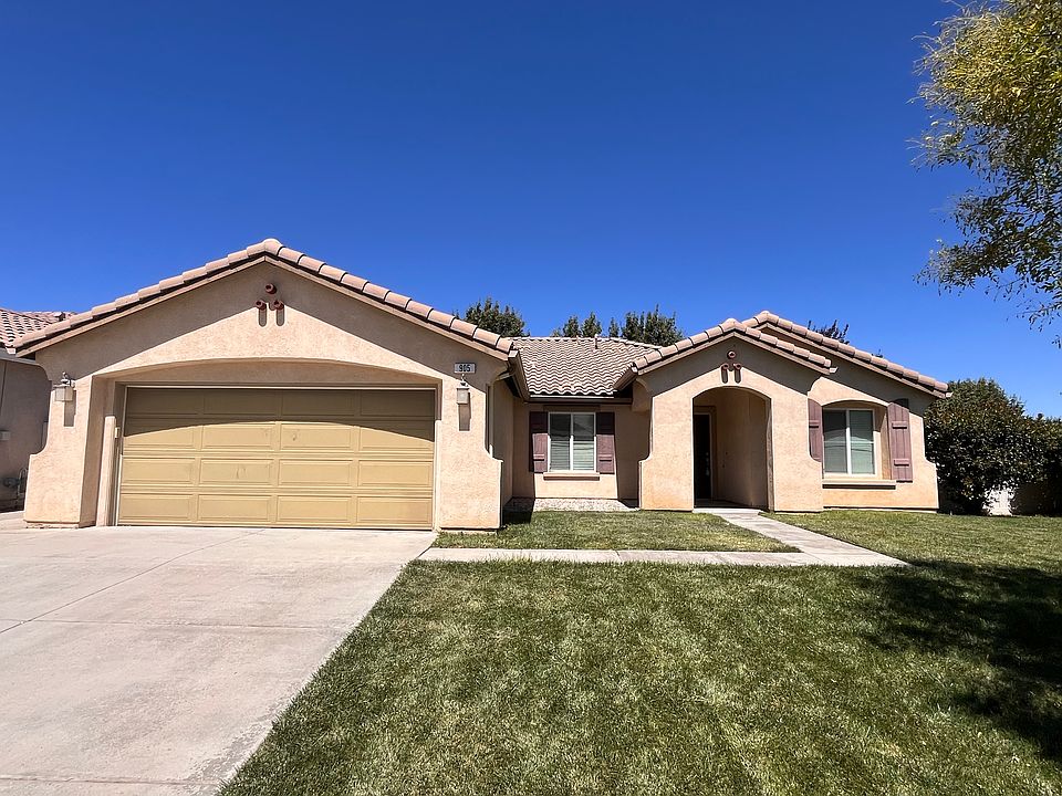 1st image of 905 Carolyn Ln