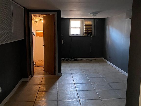 2nd image of 276 Emerson Ave #1B