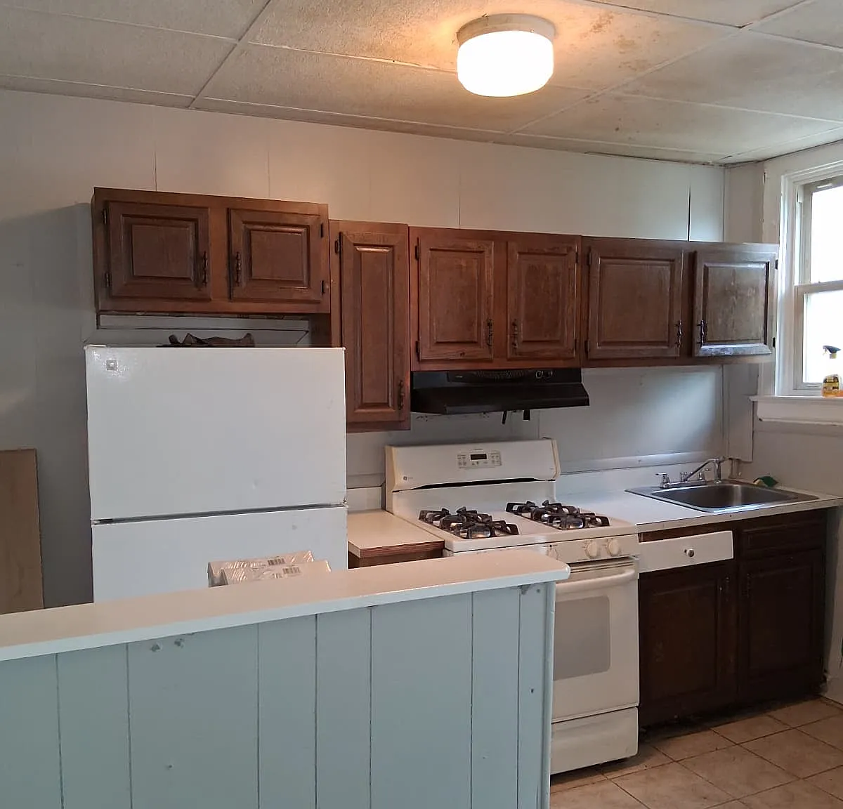 3 bed, 896 sqft, $1,285 — Photo 1
