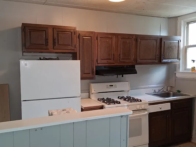 3215 Ravenwood Ave — Photo 1