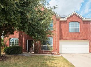 811 Hickory St, Burleson, TX 76028