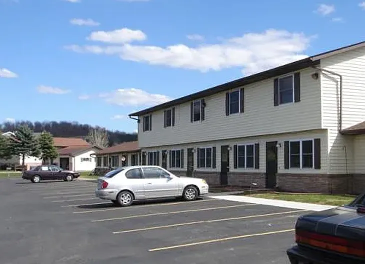 Greenview Apartments - Ettrick — Photo 2