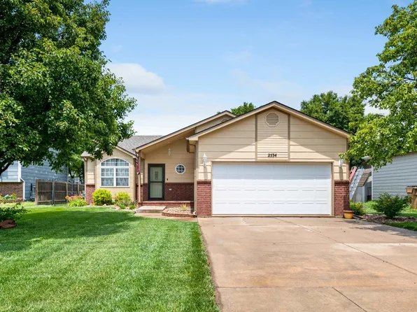 2534 E Cambridge Ct, Wichita, KS 67219