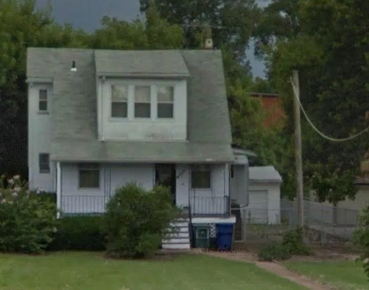 3 bed, 1359 sqft, $1,400 — Photo 2