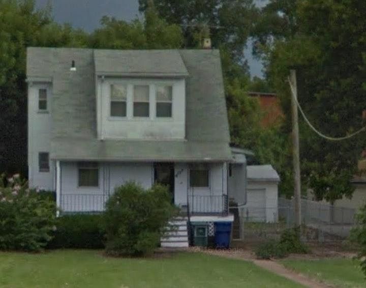 2nd image of 4050 Meramec St