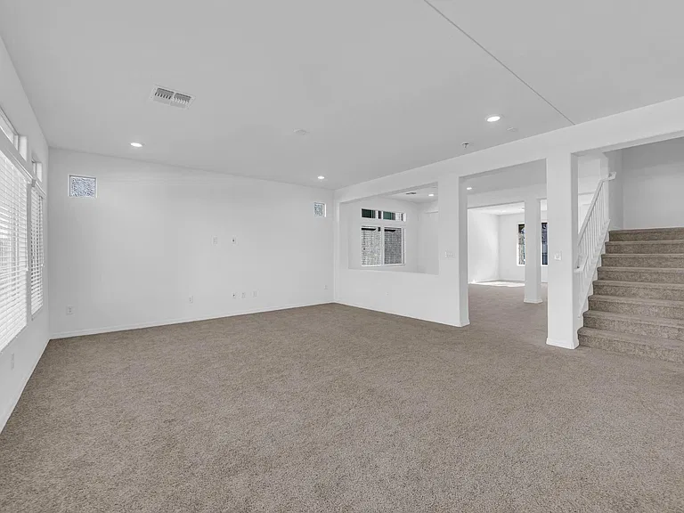 650 Steep Canyon Ave — Photo 10
