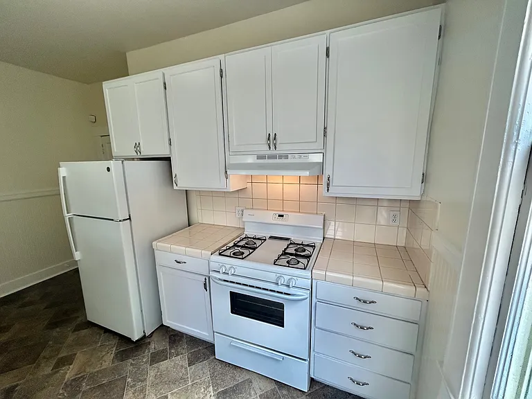 842 Central Ave — Photo 10