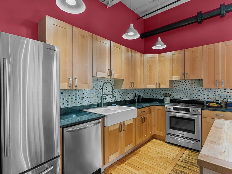 532 Kinsley Ave #110 — Photo 19