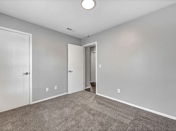 fayetteville-arkansas-448576526 picture