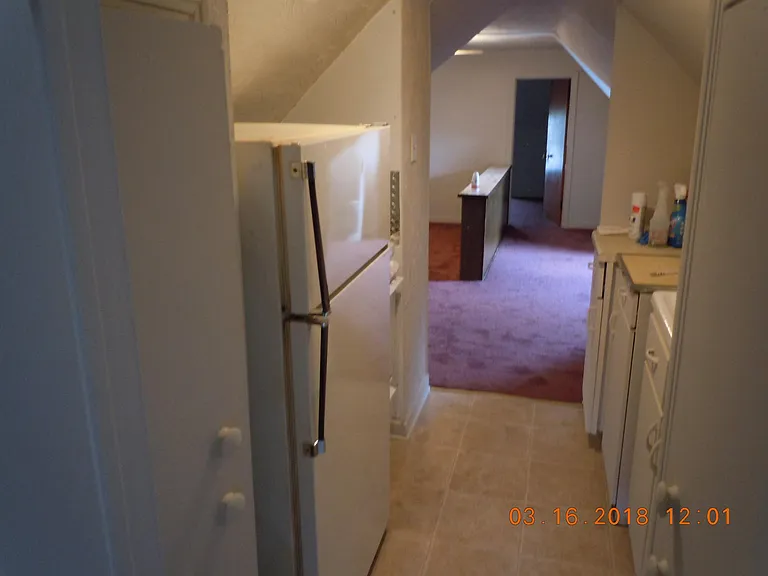 Versailles Ave — Photo 1
