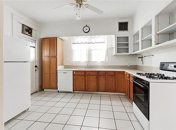 4th image of 5526 S Johnson St