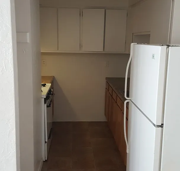 844 Chelwood Park Blvd NE — Photo 1