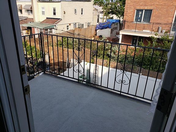 4th image of 186 Bay 35th St APT 2