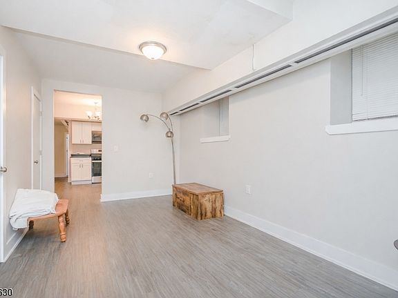 4th image of 803 Avenue A #B1