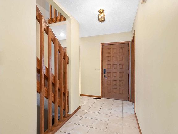 3rd image of 4365 Aspen Hills Cir