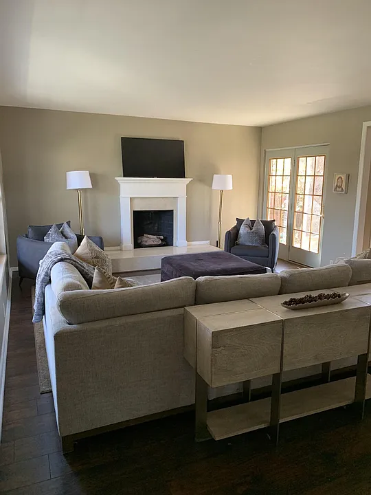 4 bed, 2.5 bath, 2100 sqft, $2,700 — Photo 2