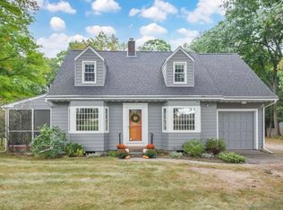 1074 East St N, Suffield, CT 06078