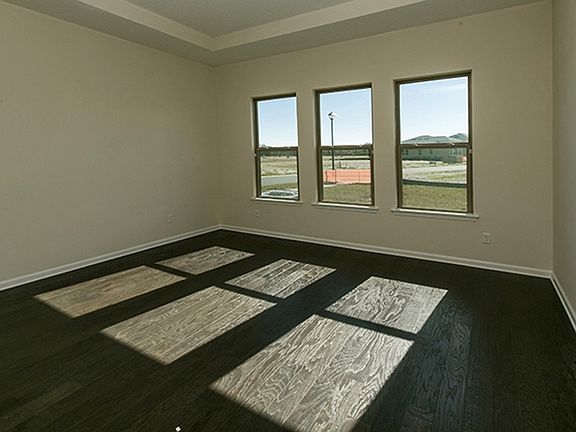 009_Master Bedroom web