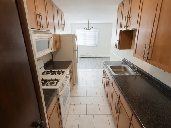 5686 N Elston Ave, Chicago, IL 60646