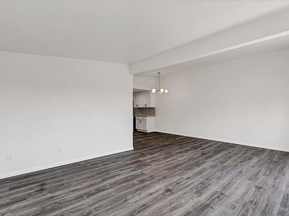 4th image of 10607 Des Moines Memorial Dr S #1