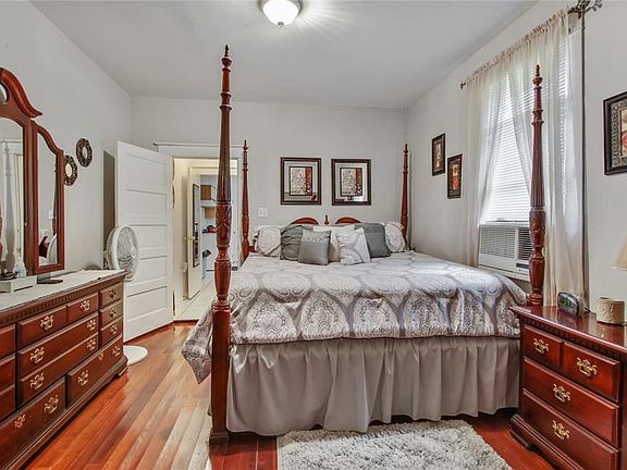 5th image of 8337-39 Spruce St