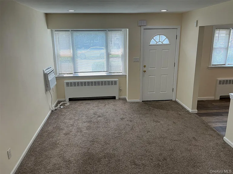 1108 Washington Ave — Photo 3
