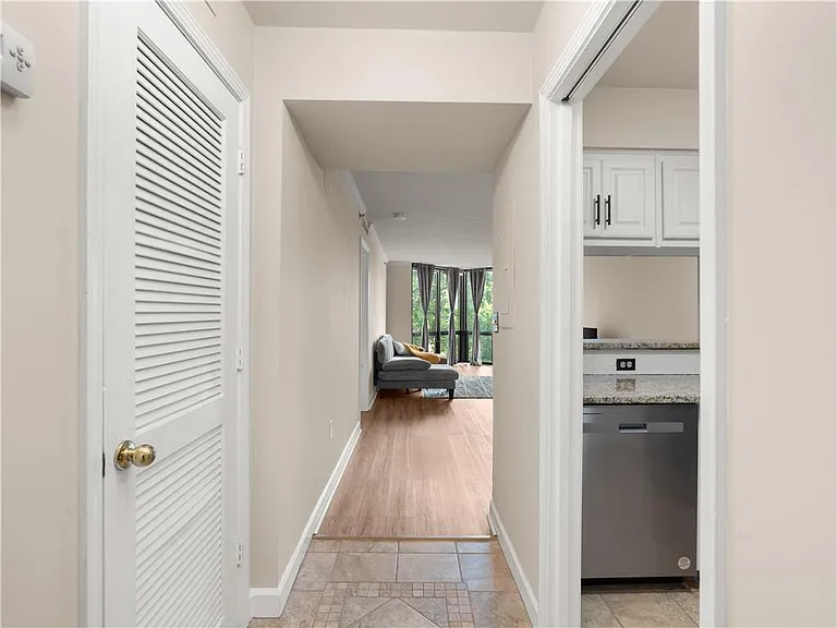 2870 Pharr Court South NW #907 — Photo 12