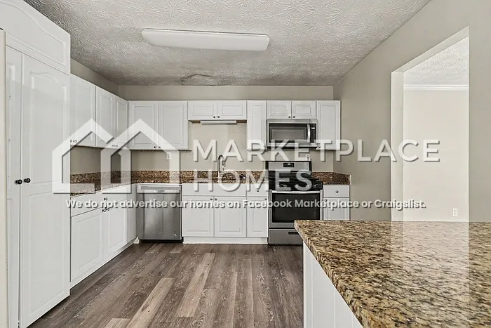 33 Heery Rd — Photo 8