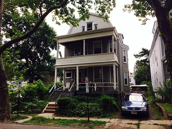2nd image of 29 Hilton St
