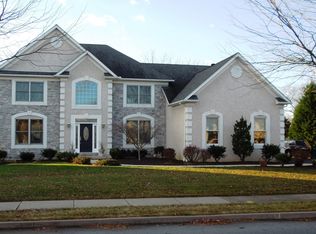 28 Crest Blvd, Easton, PA