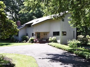 190 Riverbank Rd, Stamford, CT 06903