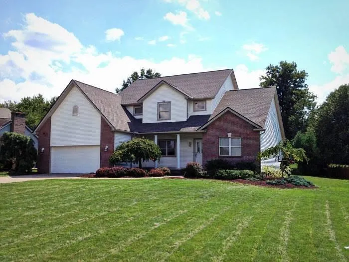 Building Photo - 7980 Meadowbrooke Trl