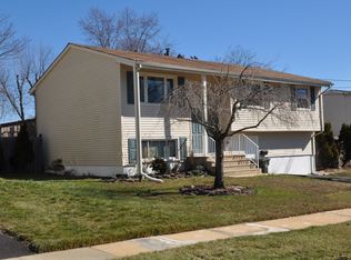 39 Owens Rd, Old Bridge, NJ 08857