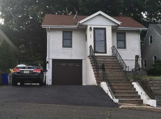 547 Liberty Pl, Ridgefield, NJ 07657