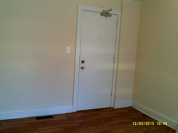 5th image of 633 8th St N APT 2