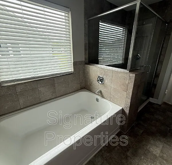 100 Sandalwood Ln — Photo 12