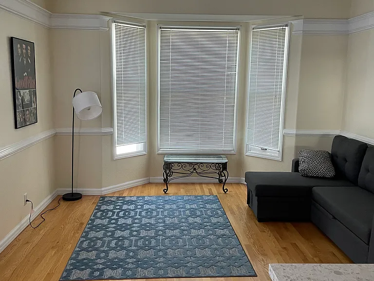 1128 S Clementine St S — Photo 21