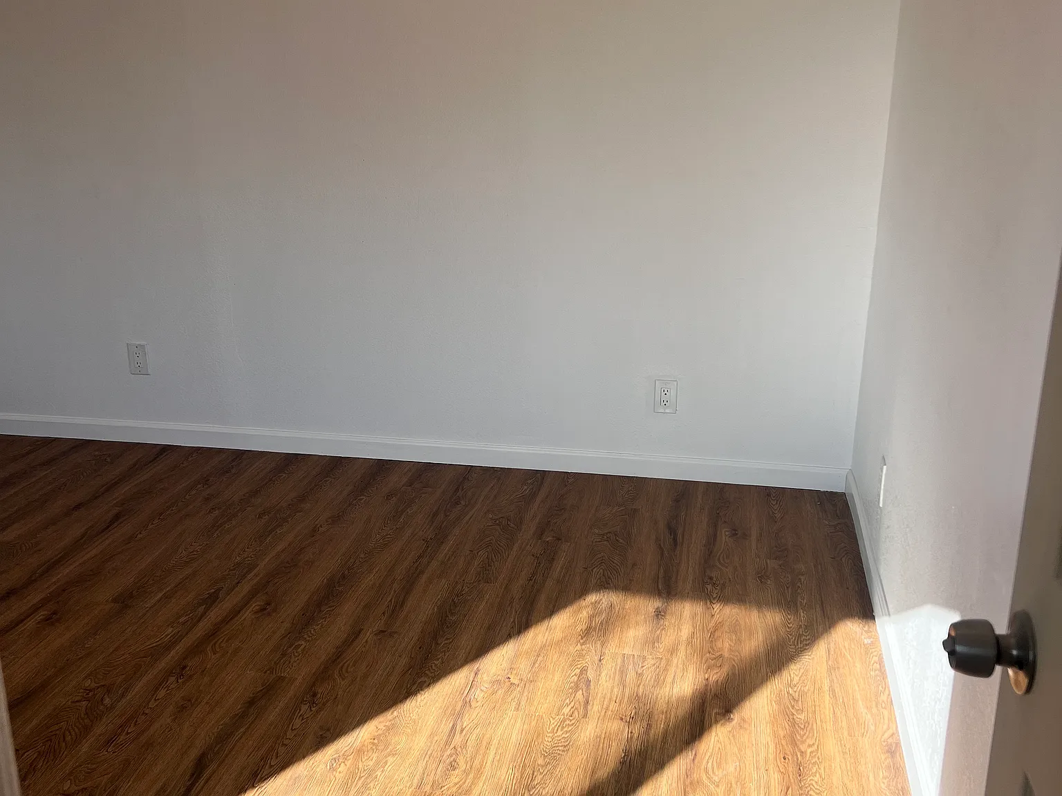 Studio, 200 sqft, $950 — Photo 4