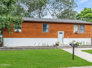 20 Bay Way, Lanoka Harbor, NJ 08734