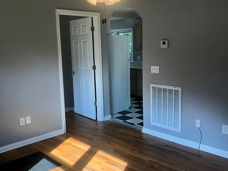 1010 C Smith St — Photo 10
