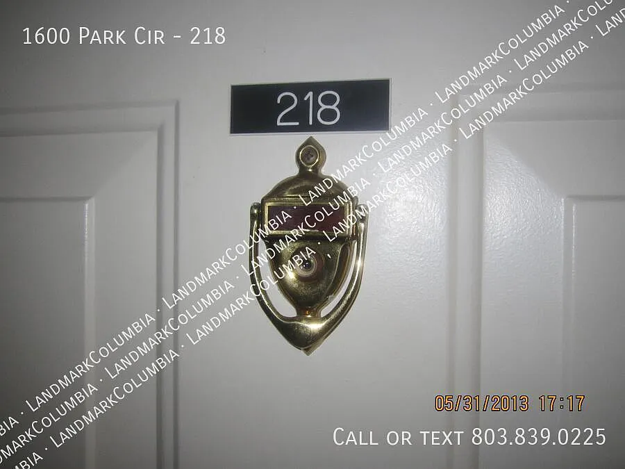 2 bed, 700 sqft, $1,200 — Photo 2