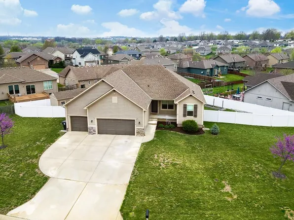 16918 Meadow Creek Cir, Belton, MO 64012
