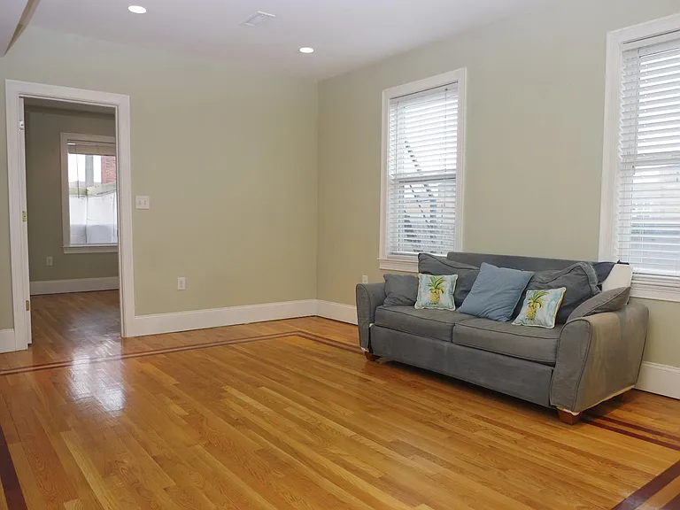 9 Pompeii St #1 — Photo 16