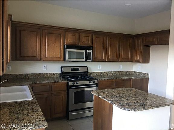 4th image of 9755 Meryton St