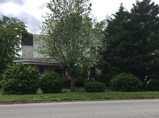 320 E Virginia Ave, Crewe, VA 23930