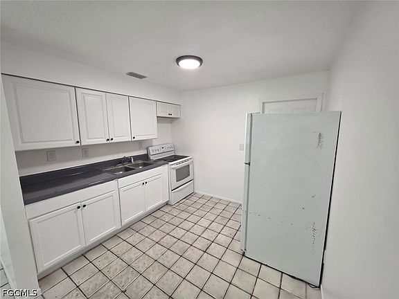 4th image of 5426 Sago Ave #5422