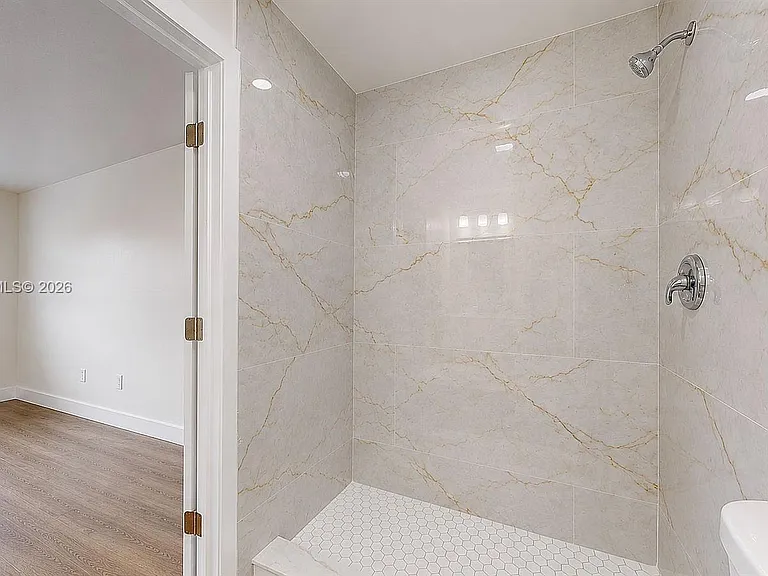 1670 W 42nd St #1672 — Photo 33