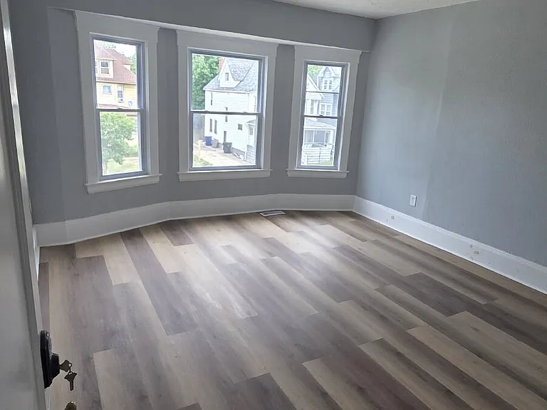 1477 E 106th St #2 — Photo 12